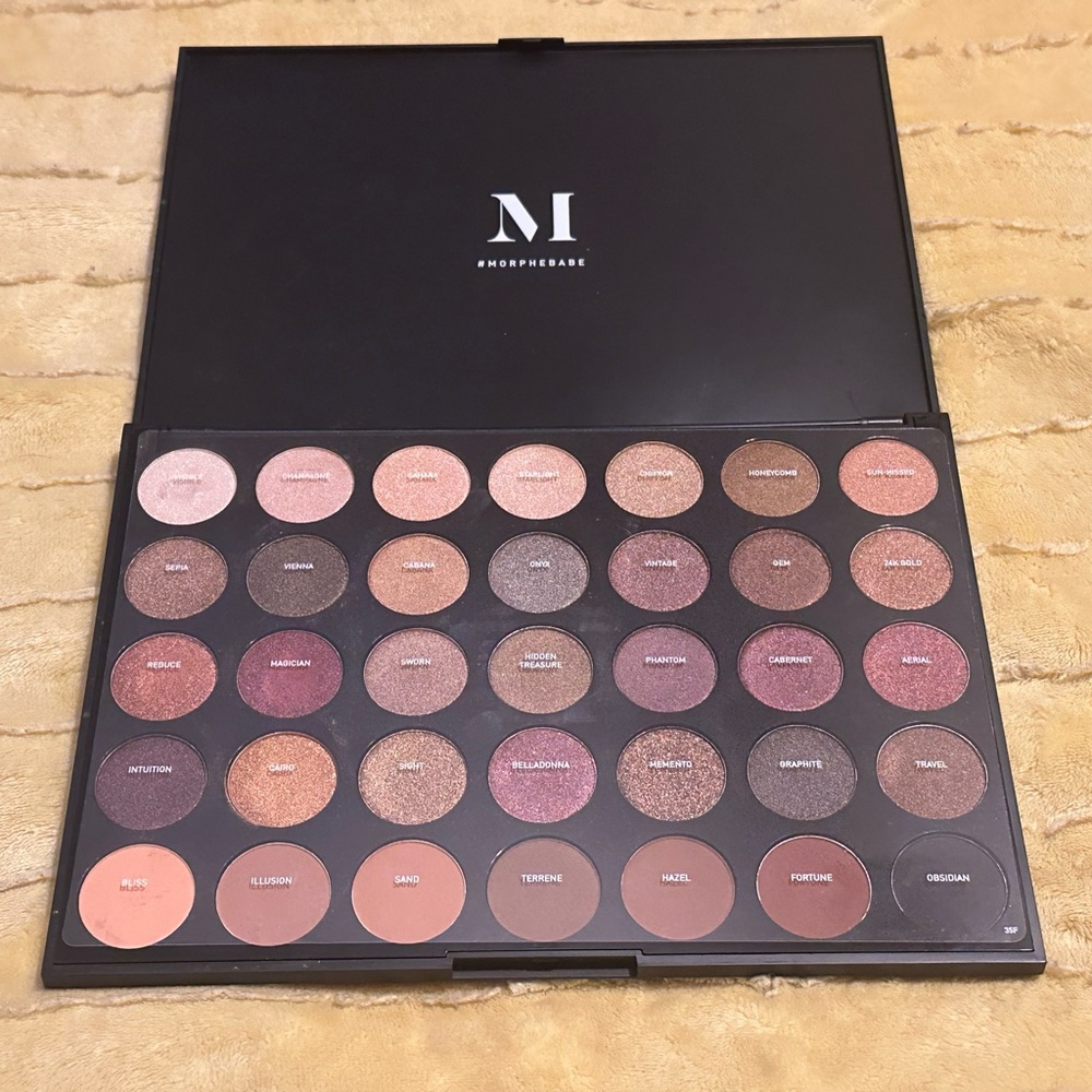 Morphe 35F Fall Into Frost Eyeshadow Palette